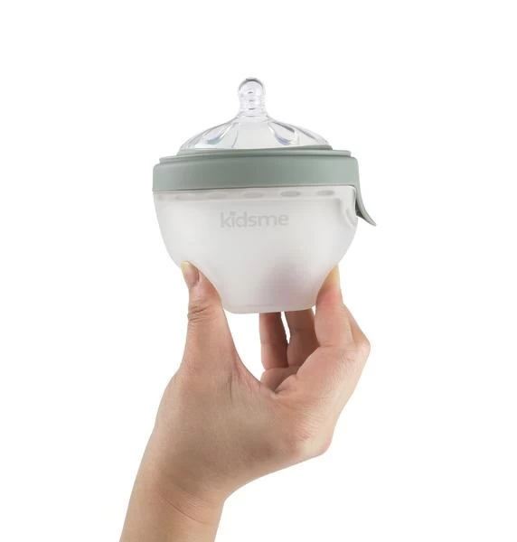 KIDSME Oval Feeding Bottle With Extra Nipple Green 2 KIDSME Oval Feeding Bottle With Extra Nipple Green - Image 2