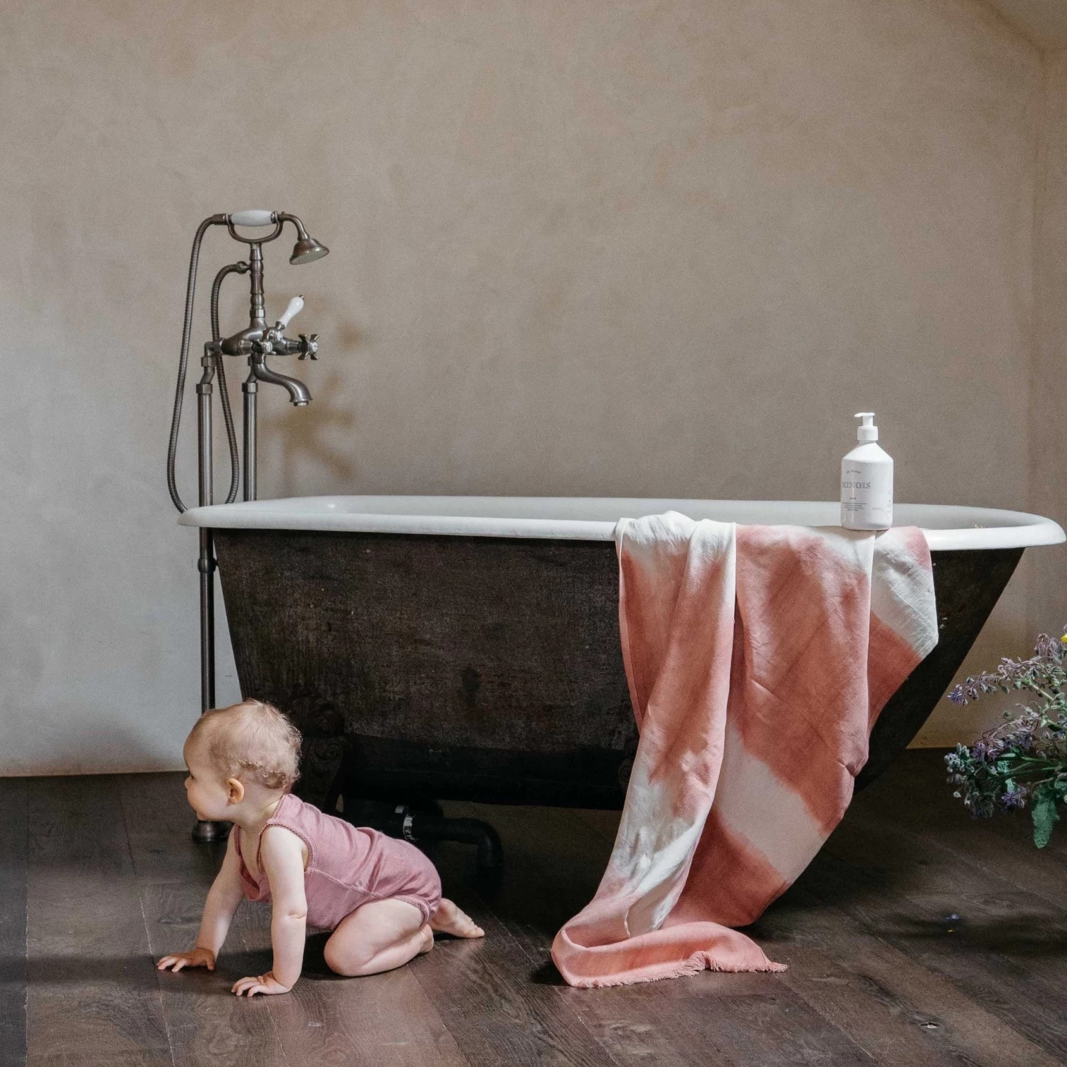 MINOIS PARIS Delicate Gel Mini Very Gentle Cleansing Gel For Body And Hair 100ML 5 MINOIS PARIS Delicate Gel Mini Very Gentle Cleansing Gel For Body And Hair 100ML - Image 5