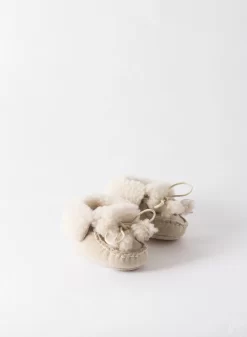 VOLTZTOYS Volkswagen Beetle Kids Foot To Floor Push Along Ride-On Car Rastar, Licensed -Baby Product Shop image 933